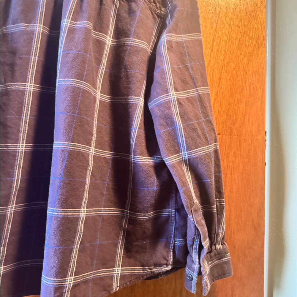 Lands’ End button down - Picture 7 of 9